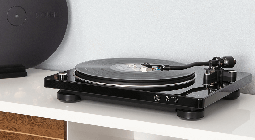 El tocadiscos Denon DP-450USB a un precio inmejorable: ¡No te lo pierdas!